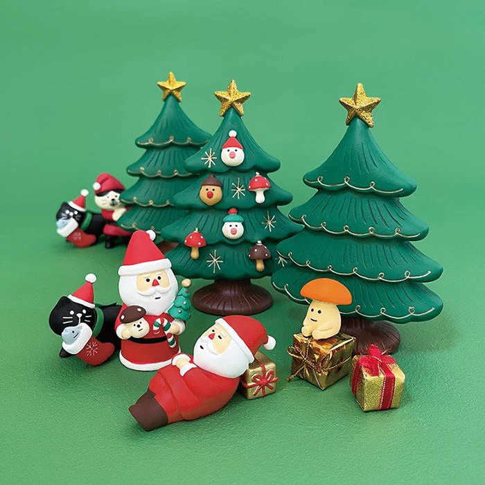 Decole Concombre Figurine - Christmas in Mushroom Forest - Black Cat Carrying Socks - Image 2
