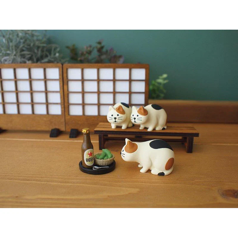 Decole Concombre Figurine - Curious Cat - Image 2