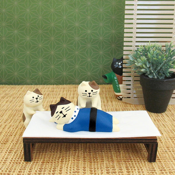 Decole Concombre Figurine - Tea House - Kneading Cat - Image 2