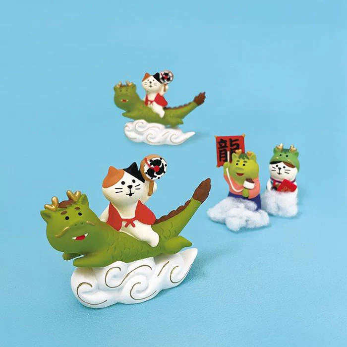 Decole Concombre Figurine - Zodiac Sign Dragon - Cat and Flying Dragon - Image 3