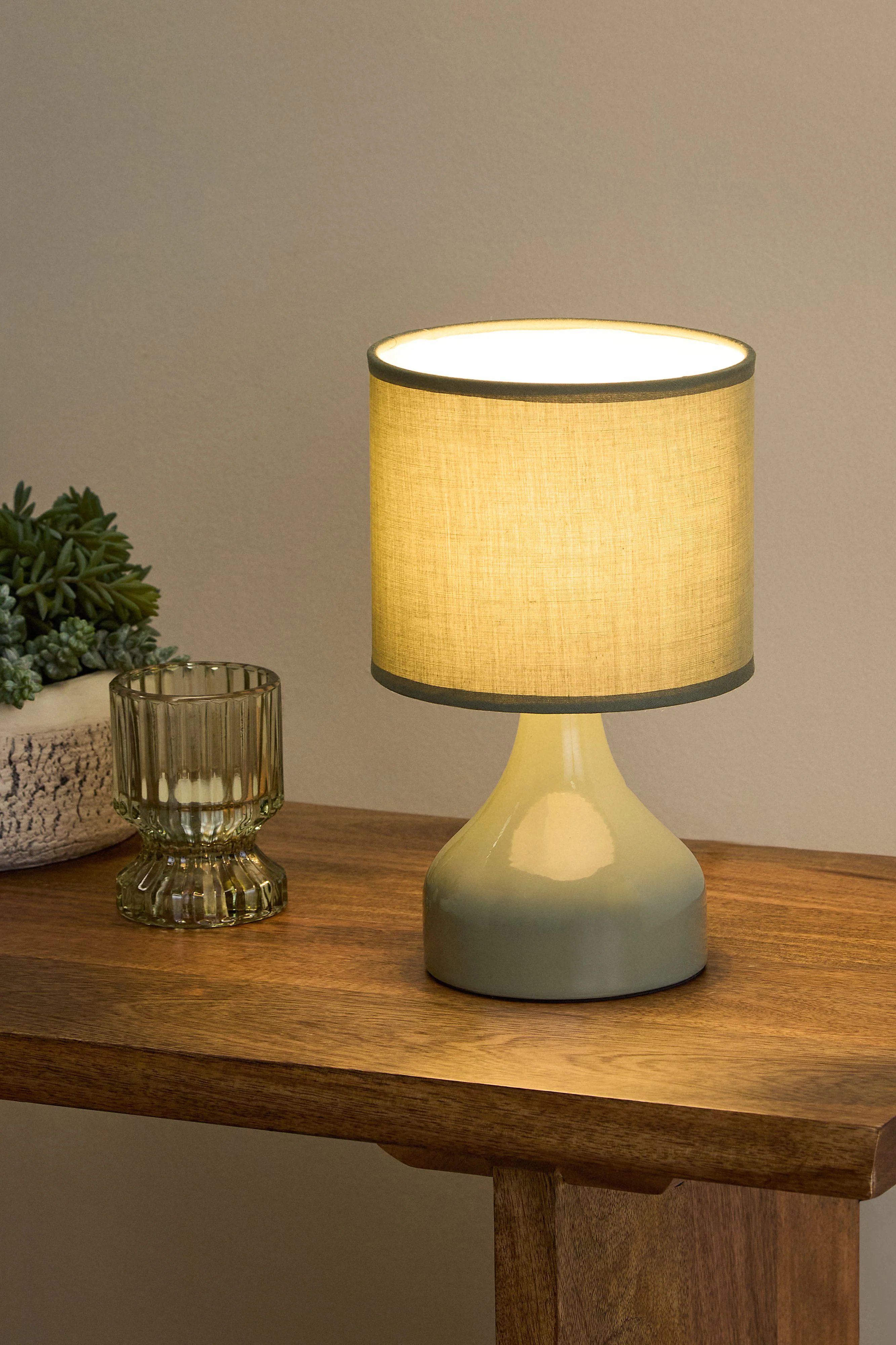Emporium Aneesa Ceramic Table Lamp Green 15x15x25cm - Image 4