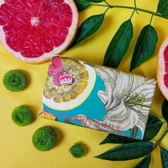 Kew Grapefruit & Lily Soap Bar (240g) - Image 2