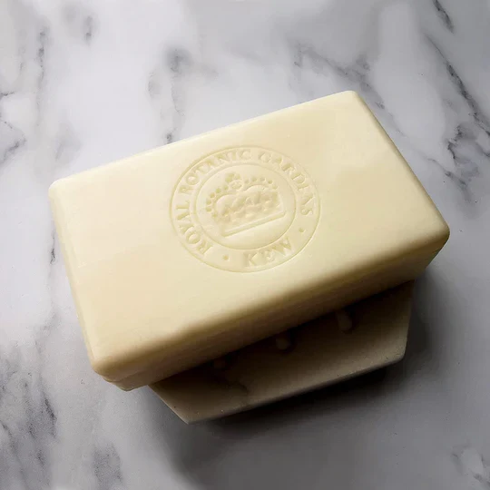 Kew Grapefruit & Lily Soap Bar (240g) - Image 3