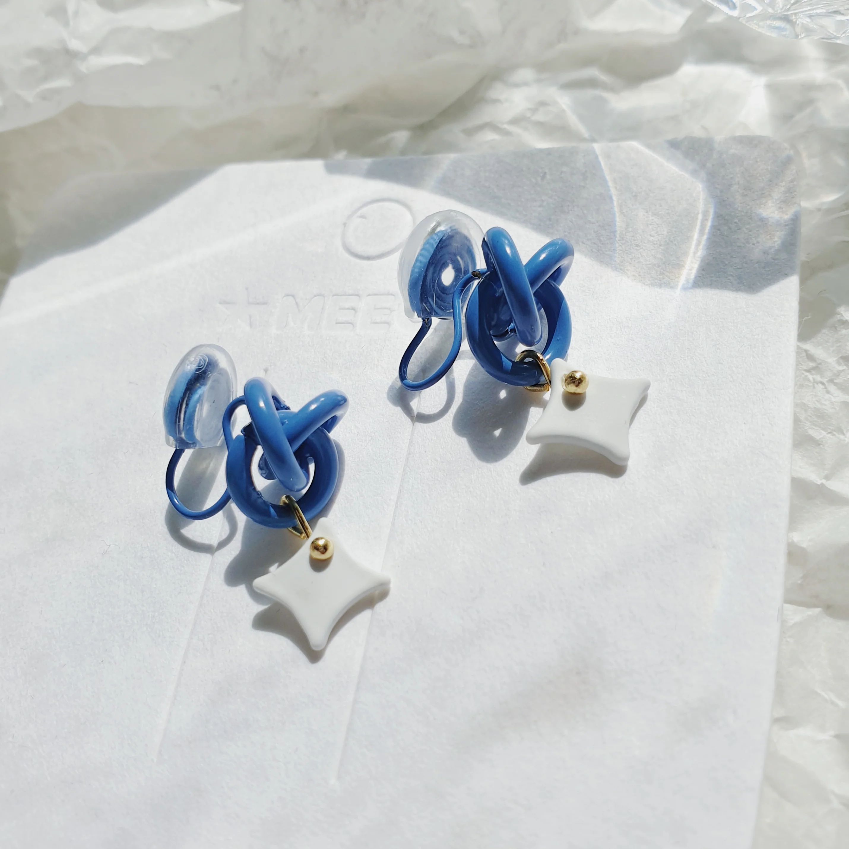 Luninana Clip-on Earrings -  Blue Knot Star Earrings LL012 - Image 3