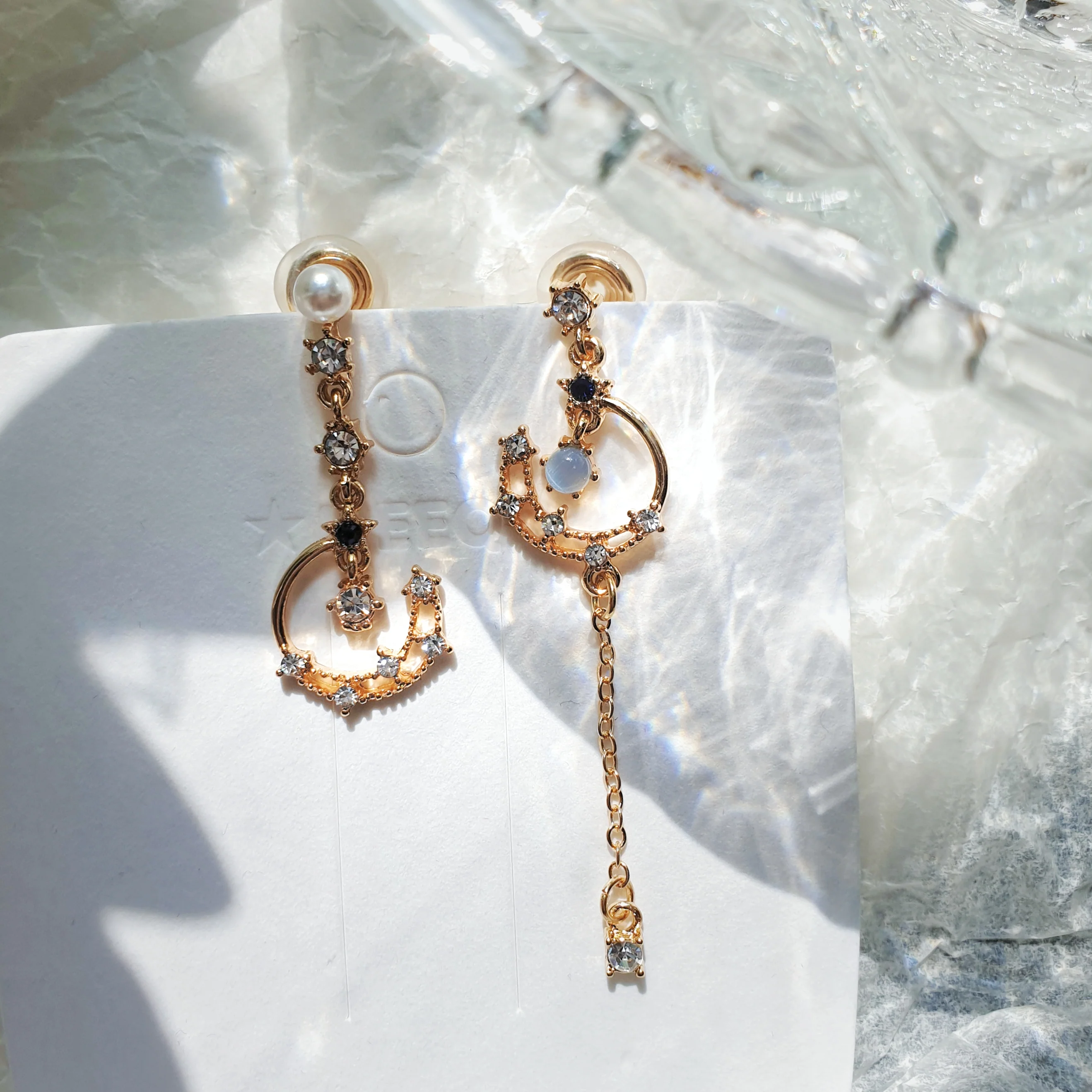 Luninana Clip-on Earrings - Hanging Moon with Pearl Earrings LL014 - Image 3