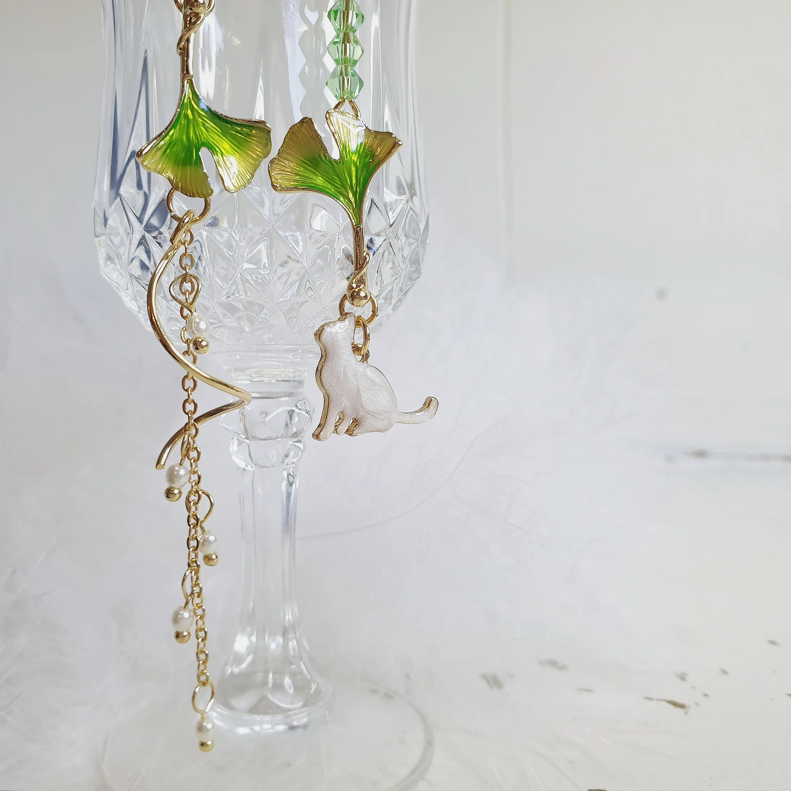 Luninana Clip-on Earrings - Marble White Kitten with Leaf Earrings LL027 - Image 3
