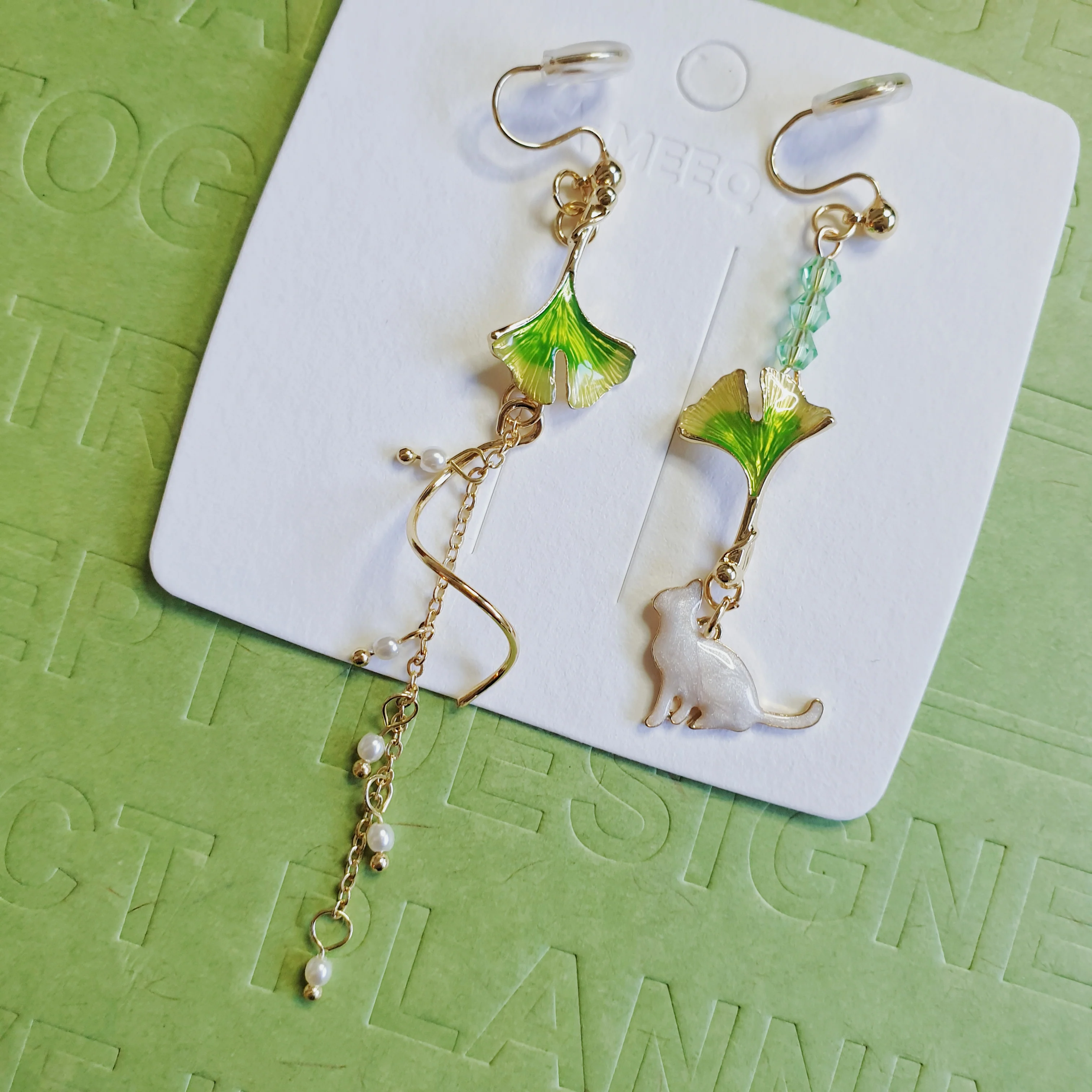 Luninana Clip-on Earrings - Marble White Kitten with Leaf Earrings LL027 - Image 5