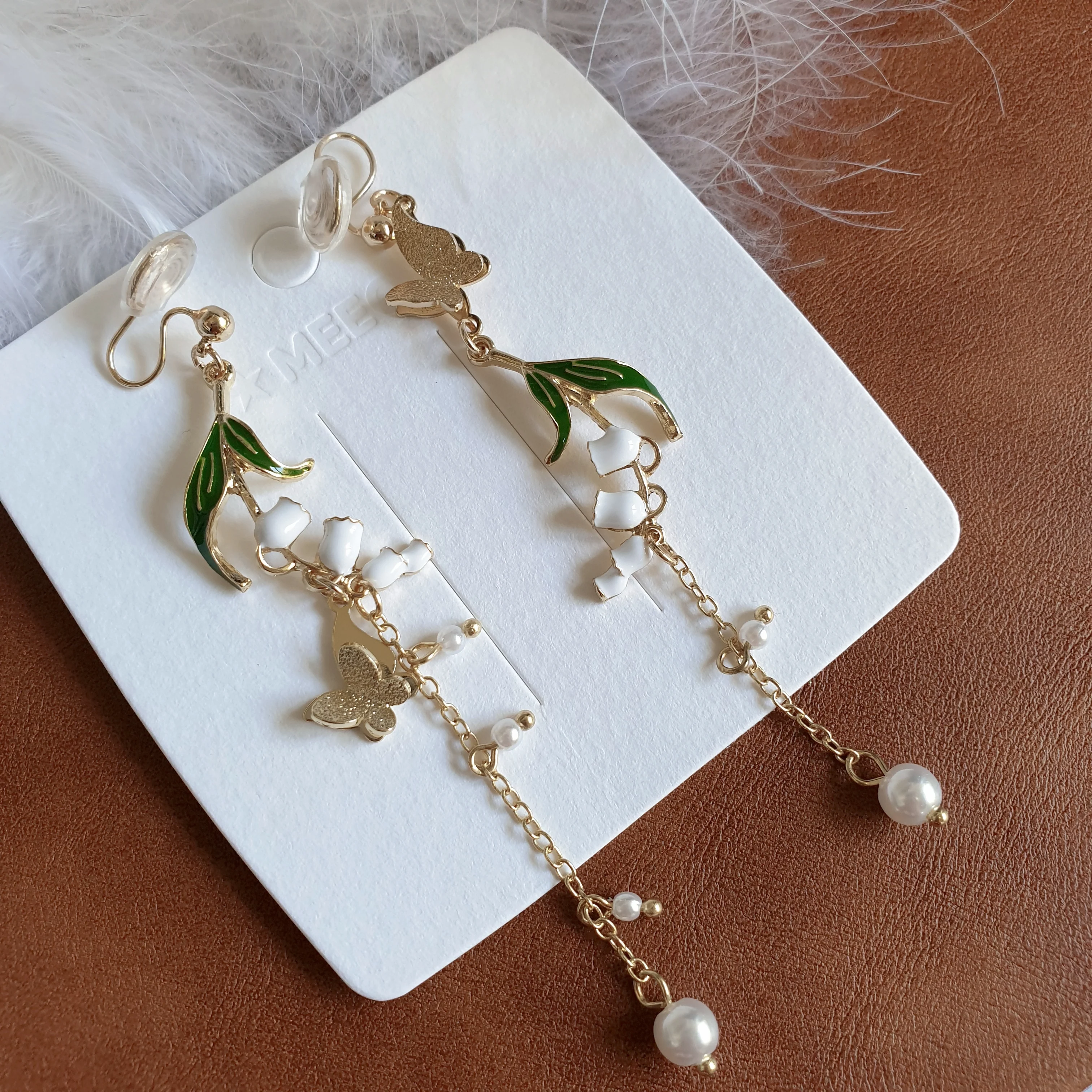 Luninana Clip-on Earrings - Snowdrop Flower with Golden Butterfly Earrings LL020 - Image 3