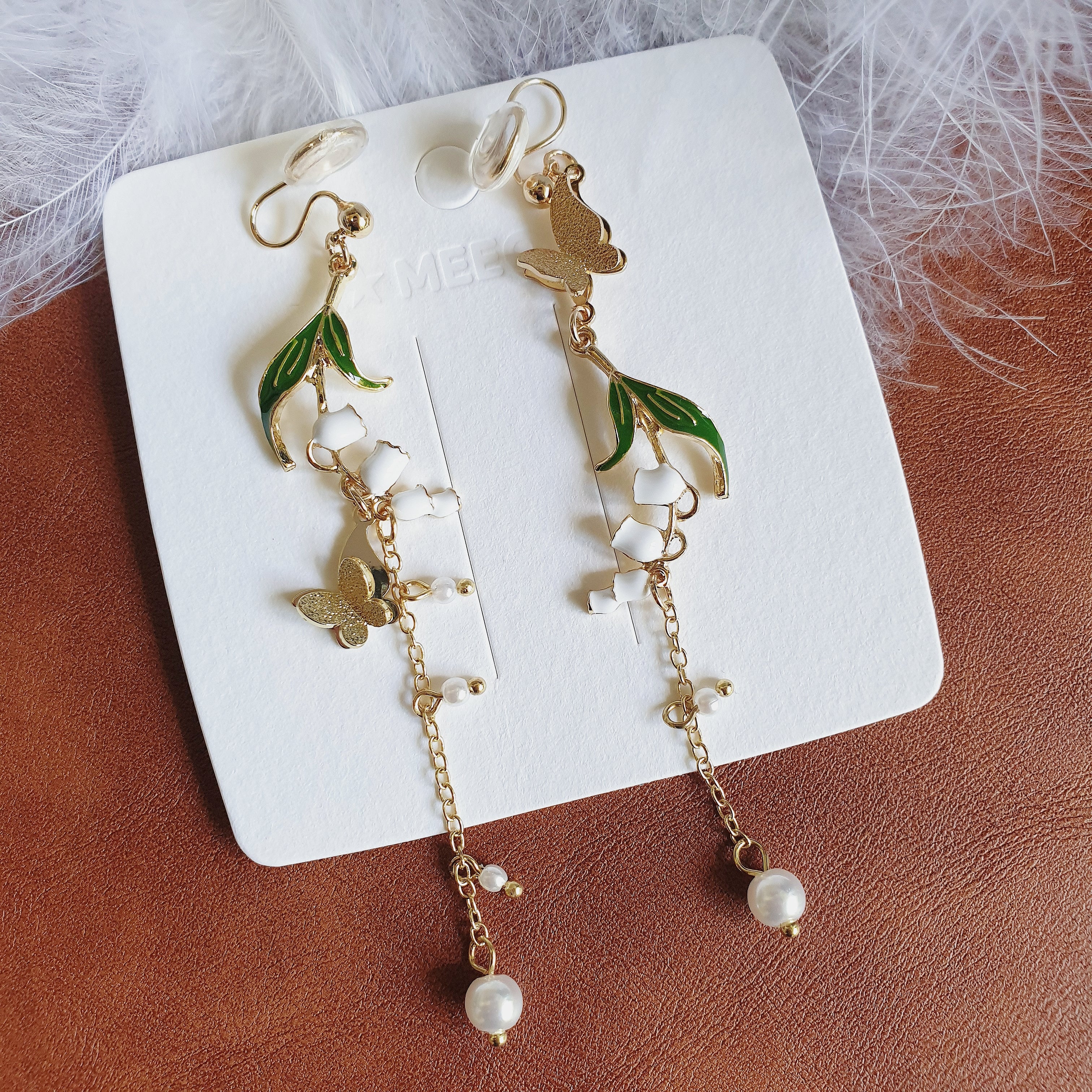 Luninana Clip-on Earrings - Snowdrop Flower with Golden Butterfly Earrings LL020 - Image 4