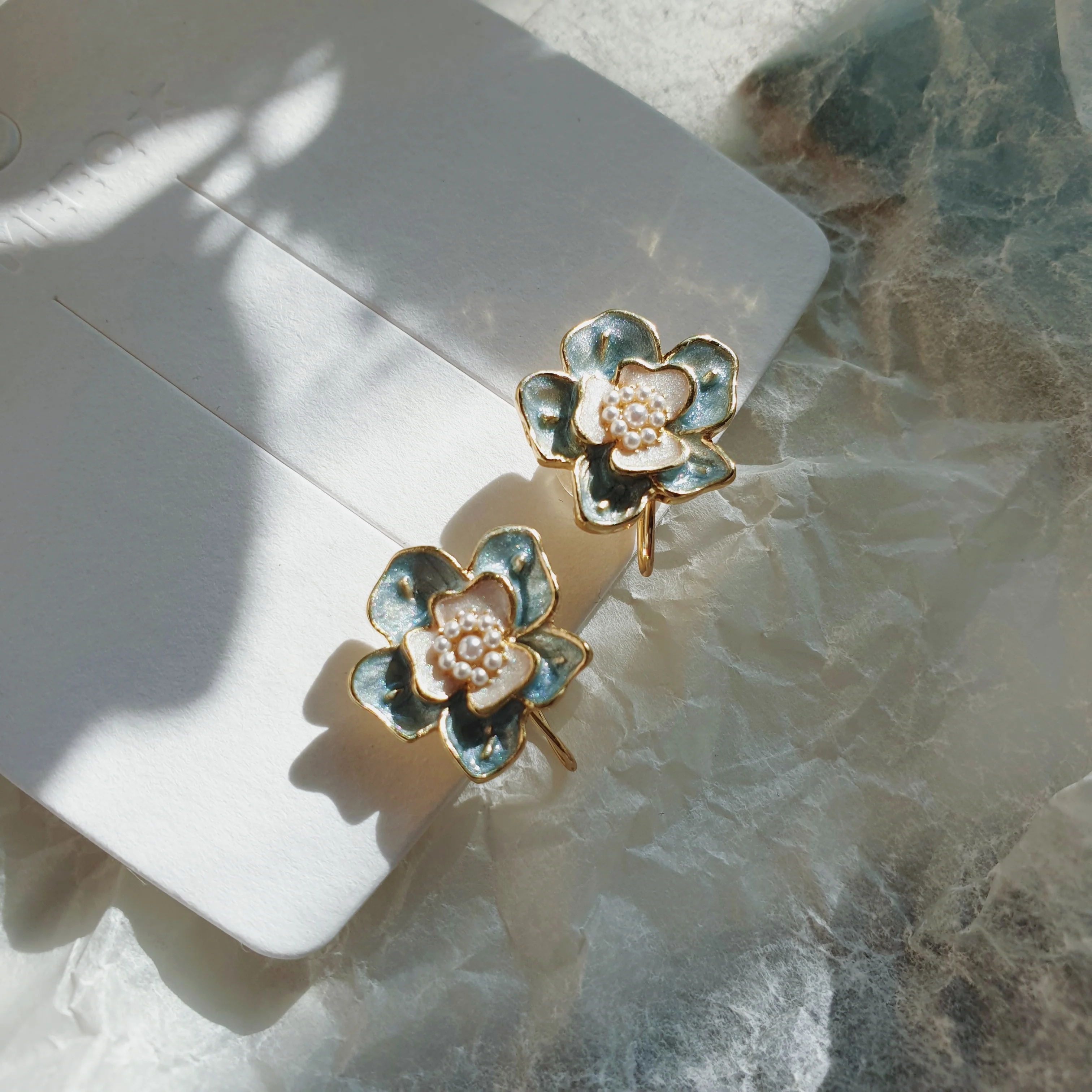 Luninana Clip-on Earrings - Vintage Blue Flower Earrings LL008 - Image 4