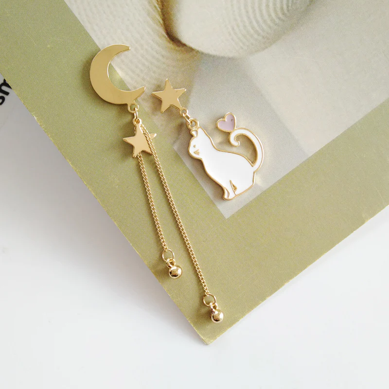 Luninana Earrings - Mismatch White Cat Earrings YBY007