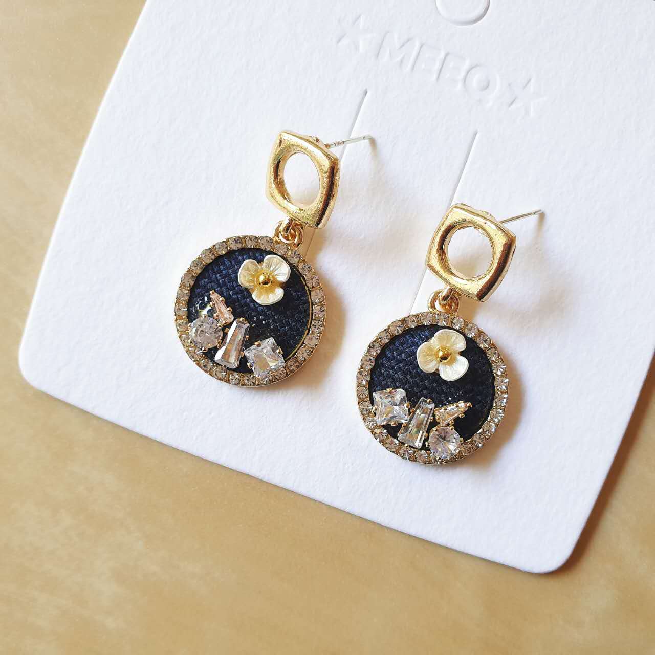 Luninana Earrings - French Styles Crystal Flower Earrings YX009 - Image 4