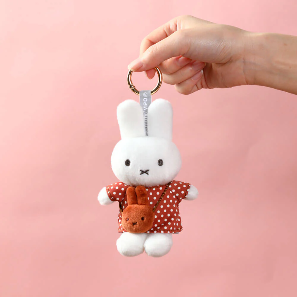 Miffy & Friends Blind Box: Miffy Mini Bag Plush Keyring 15cm - Image 7