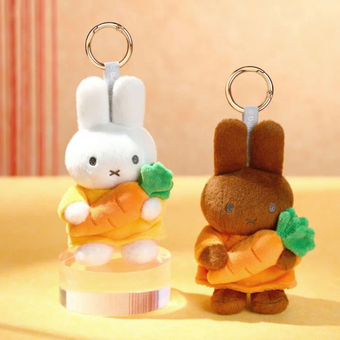Miffy & Friends Melanie with Carrot Keyring 13cm - Image 2