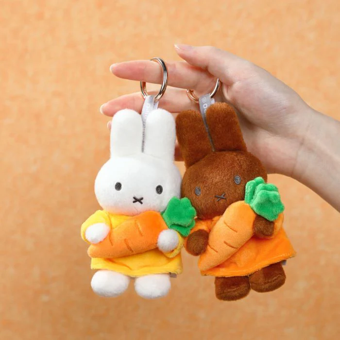 Miffy & Friends Melanie with Carrot Keyring 13cm - Image 3