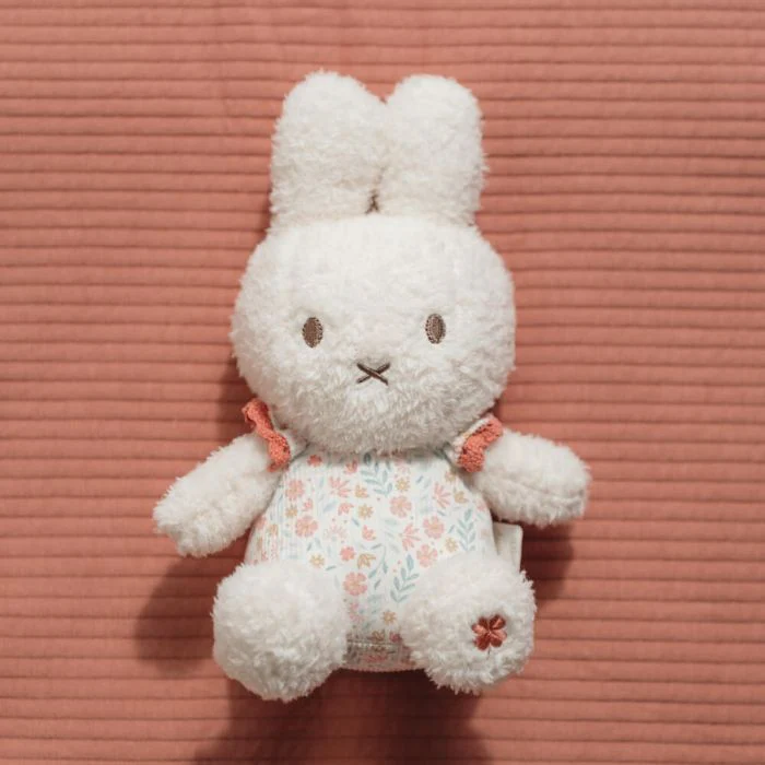 Miffy & Friends Miffy Lucky Blossom Small 22cm - Image 2
