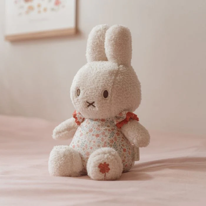 Miffy & Friends Miffy Lucky Blossom Small 22cm - Image 3