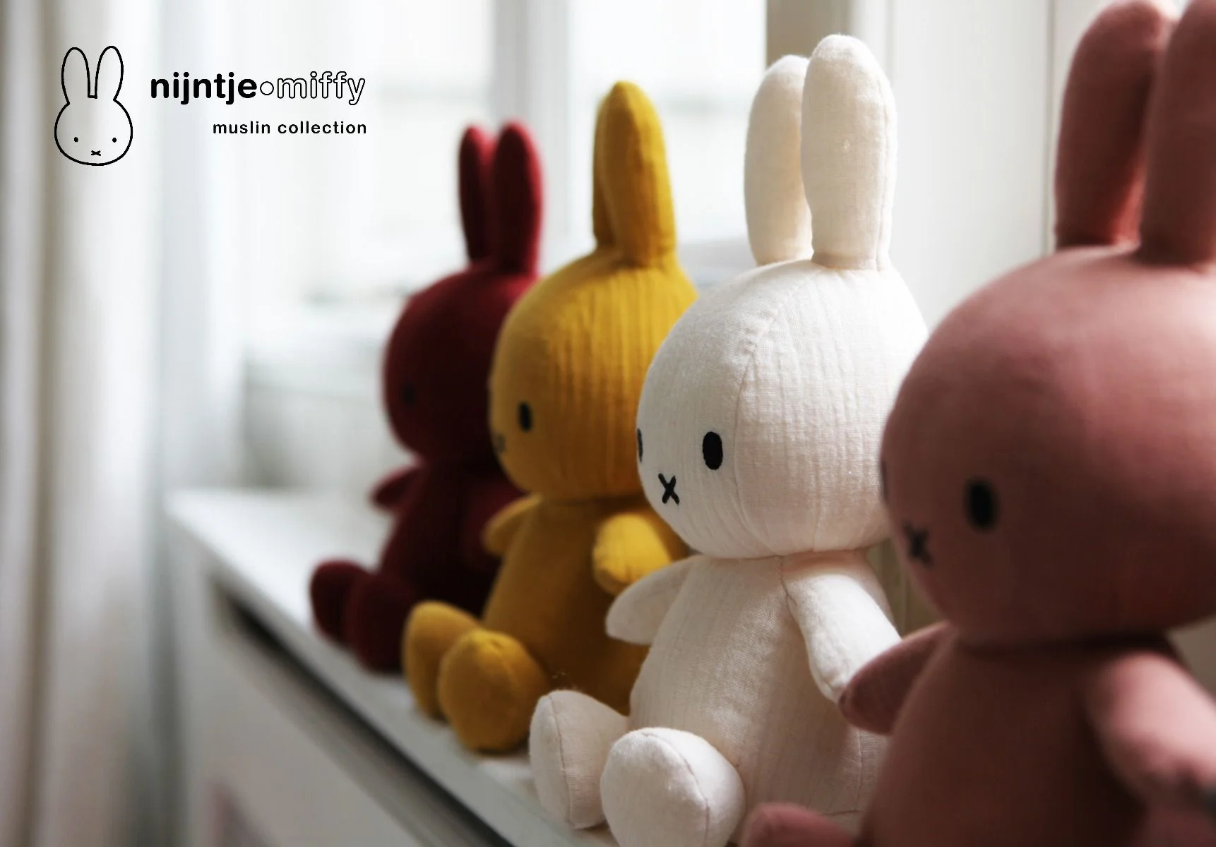 MIFFY & FRIENDS Miffy Sitting Mousseline Pink (23cm) - Image 4