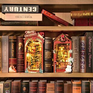 Robotime Rolife DIY Book Nook Christmas Indoor Scene TGC07 - Image 4