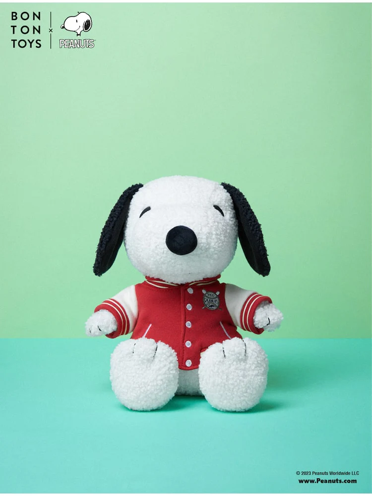 Peanuts Snoopy with Varsity Jacket 25cm - Image 4
