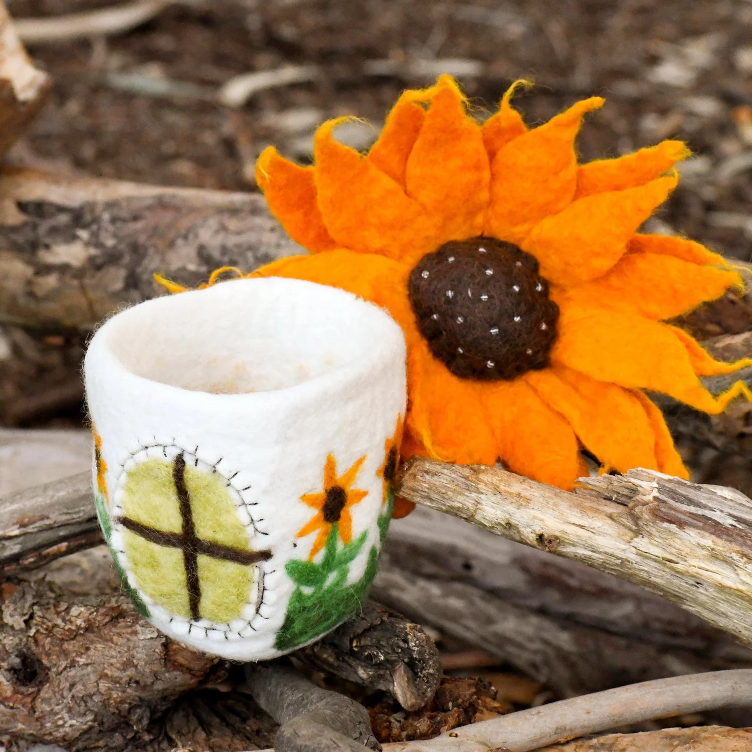 Tara Treasures - Fairies and Gnomes House - Sunflower - Image 2