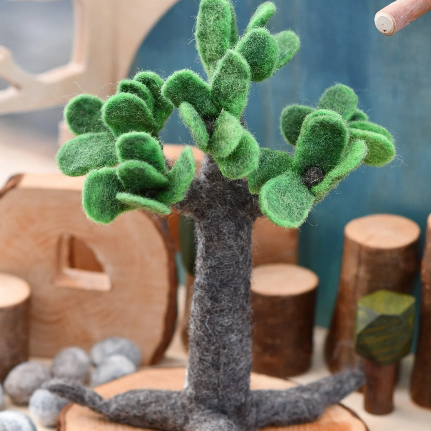 Tara Treasures - Felt Seasonal Tree - Summer - Image 3